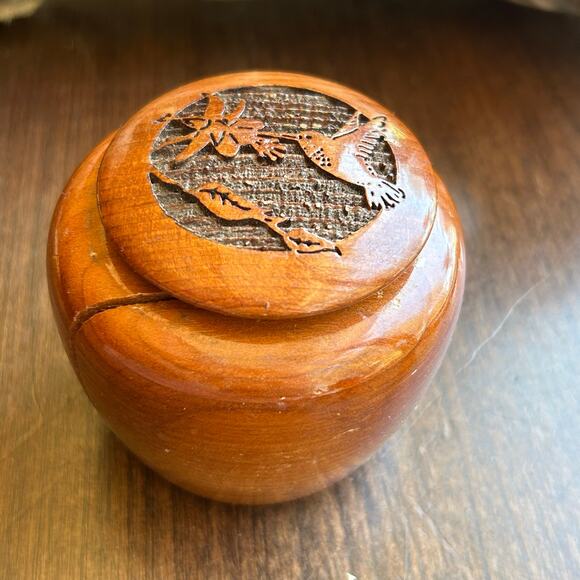 Vintage Hand Carved Trinket Box California redwood the wooden nickel hummingbird - Picture 1 of 12